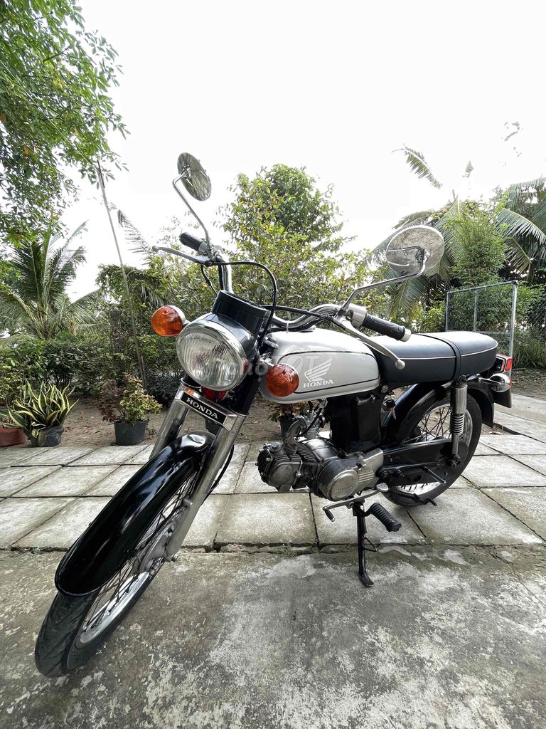 Honda CD 67 Bạc 100cc. Mua bán Xe máy tại Huyện Cờ Đỏ Cần Thơ được đăng bởi Khiem hình 2