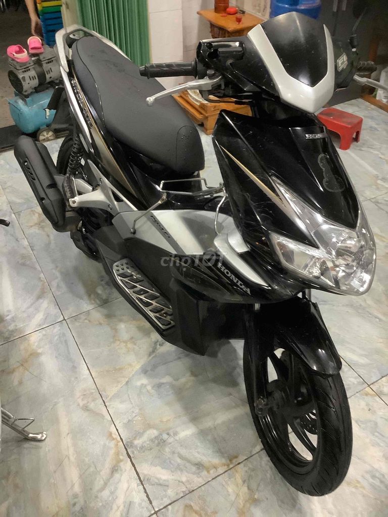 Honda Air Blade Fi 2010 черный для работы в Grab