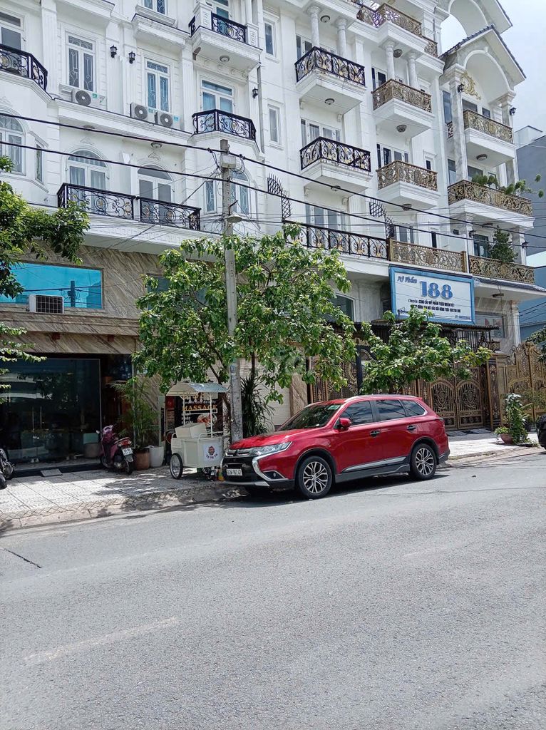 MẶT TIỀN 30M Đ. HOÀNG BẬT ĐẠT P 15 TÂN BÌNH DT:5 X 16M , GIÁ CHỈ 17 TỶ