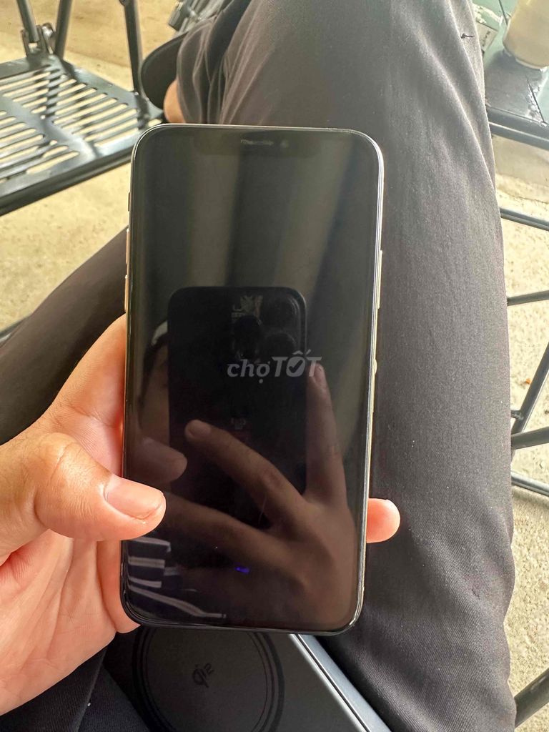 Apple iPhone XS Vàng 64gb. Mua bán Điện thoại tại Quận Thanh Khê Đà Nẵng được đăng bởi Nguyen hình 1