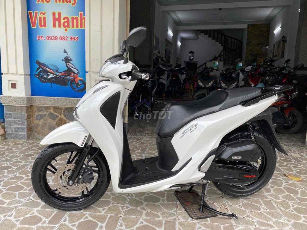 sh 150 abs 2018 màu trắng. Mua bán Xe máy tại Quận Bình Thuỷ Cần Thơ được đăng bởi vũ hình 2