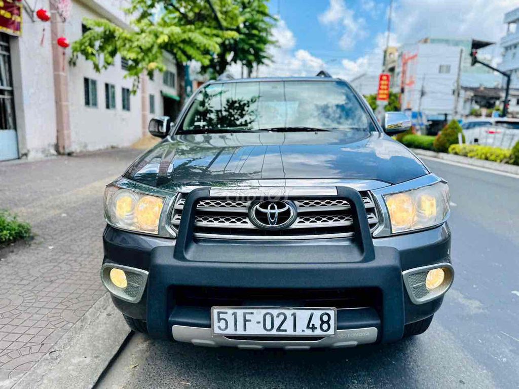 Toyota Fortuner 2010 2.7V