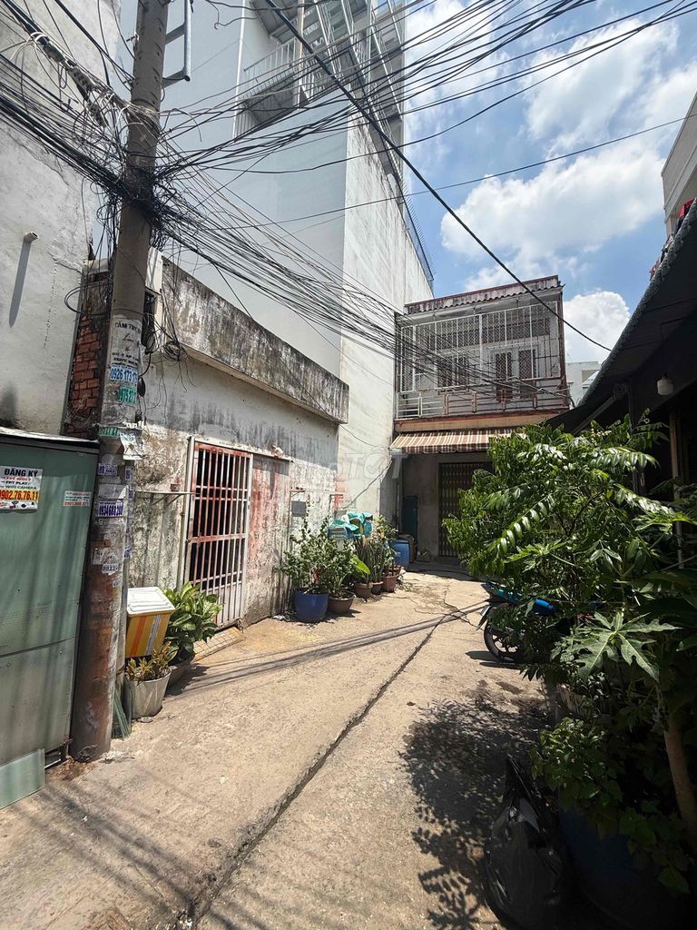 chính chủ bán nhà  hẻm tỉnh lộ 10 ngay chợ cây da sà. dtxd đủ 51.5m2