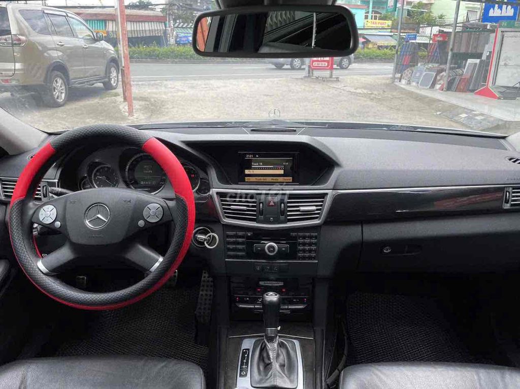 E250 1.8CGi rất mới, cuối 2009 form mới. Mua bán Ô tô tại Thành phố Mỹ Tho Tiền Giang được đăng bởi NGHĨA NHÂN chuyên xe đẹp hình 5