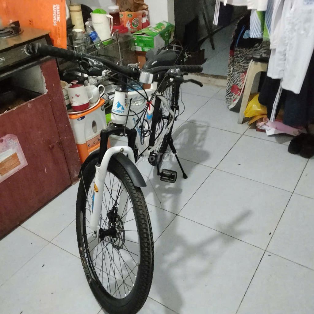 Xe đạp nữ màu Trắng đã sử dụng. Mua bán Xe đạp tại Quận Ninh Kiều Cần Thơ được đăng bởi Thảo Nguyễn Thanh hình 1