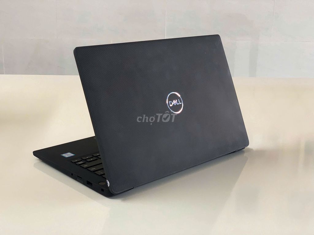 Dell Latitude 7400 - Lap văn phòng, gọn nhẹ