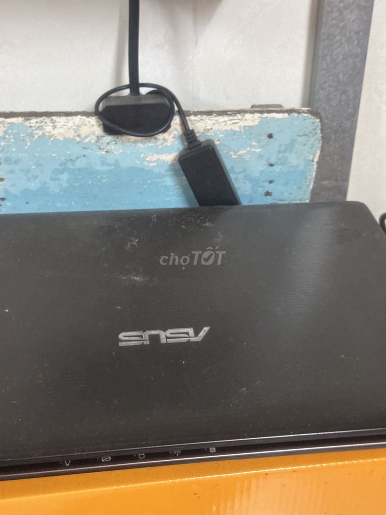 Laptop Asus Core i3 màu Đen. Mua bán Laptop tại Quận 3 Tp Hồ Chí Minh được đăng bởi lhao1997 hình 1