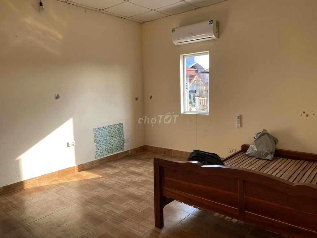 Собственник сдает комнату 22 м² — кондиционер, горячая вода, электричество по бытовому тарифу