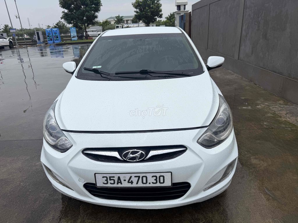 Hyundai Accent 2011 Автомат Белый