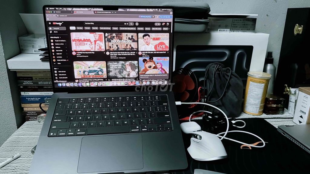 Apple MacBook Pro M5 16GB/512GB Như mới. Mua bán Laptop tại Quận Cẩm Lệ Đà Nẵng được đăng bởi Long perfumer hình 1