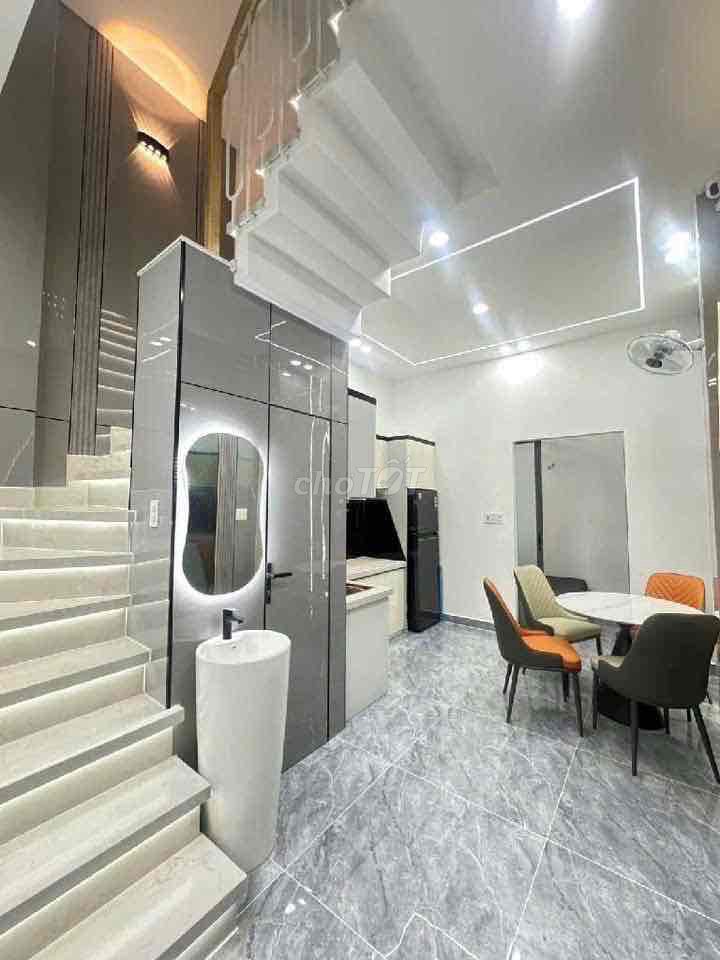 Mặt Tiền Lê Lư, 5x18m, 4PN, 4WC, 14 Triệu/tháng
