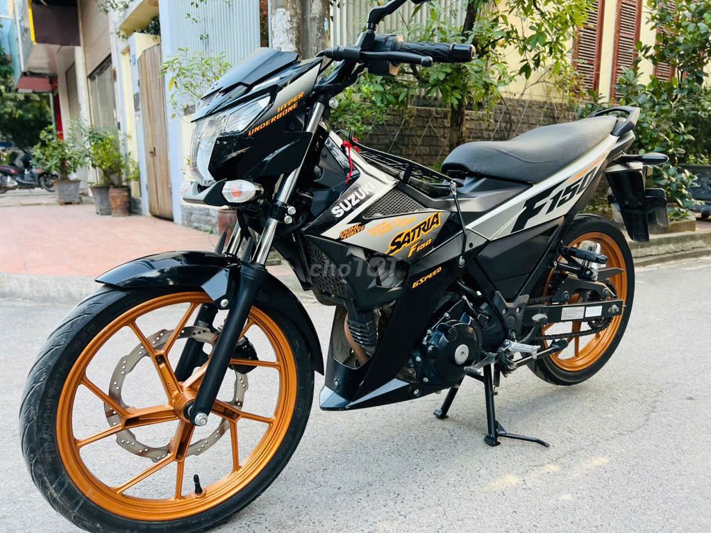 Suzuki Satria F150 Đen Trắng Cam. Mua bán Xe máy tại Quận Nam Từ Liêm Hà Nội được đăng bởi MAI HÒA hình 1