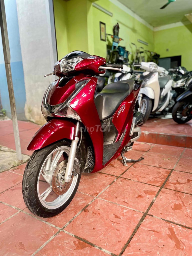 Хонда SH 150 2018 красная АБС 18000 км