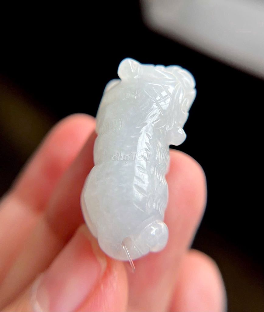 Mặt dây chuyền Ngọc Jadeite A Bạch Hổ Trắng. Mua bán Phụ kiện thời trang khác tại Quận Gò Vấp Tp Hồ Chí Minh được đăng bởi Trần Nguyễn Thanh Bình hình 1