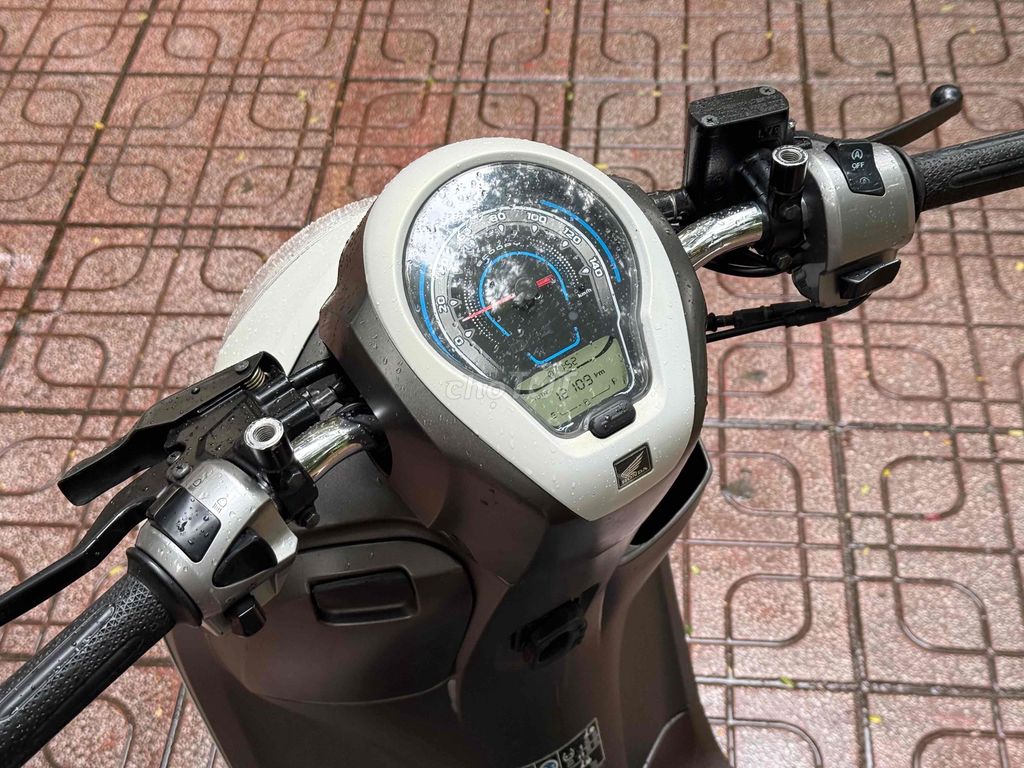 Honda Scoopy Smartkey 2024 белый 29C1 ухоженный