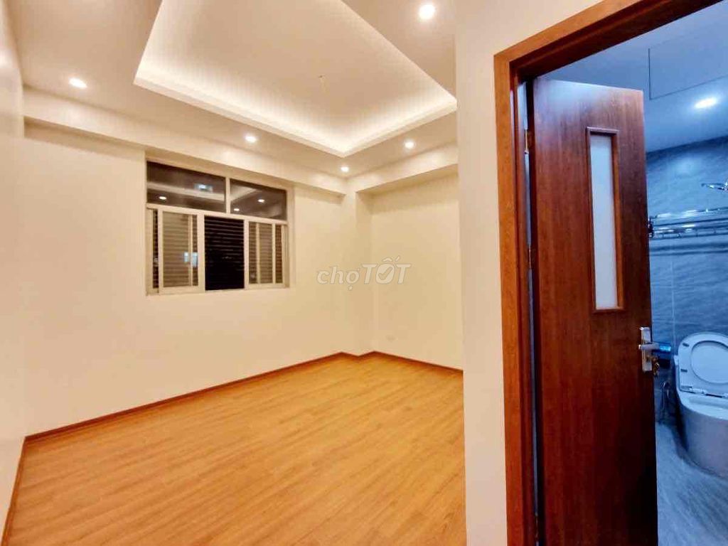 QUÁ HIẾM - LÔ GÓC - RẺ - FULL NỘI THẤT - KHÓA VÂN TAY XỊN