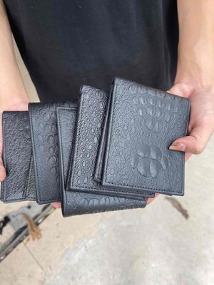 Ví nam da bò thật 100%. Mua bán Túi xách tại Quận Gò Vấp Tp Hồ Chí Minh được đăng bởi Hoàng Giang Luxury