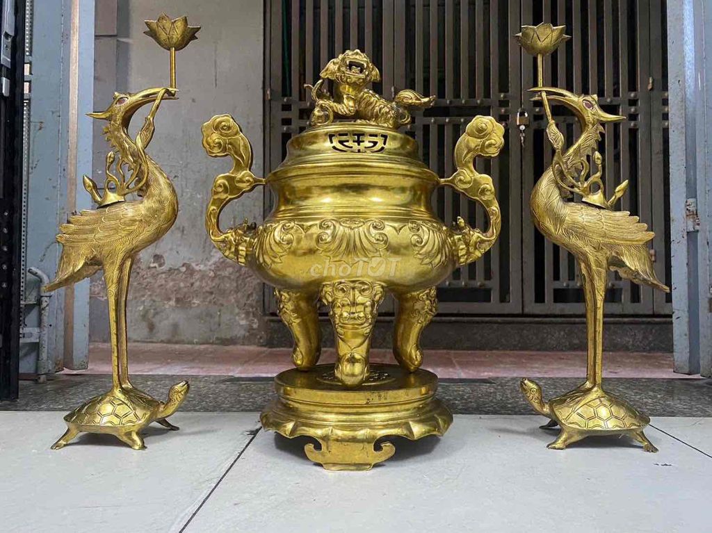 Bộ lư tam sự Đồng vàng cao 50cm. Mua bán Đồ sưu tầm, đồ cổ tại Quận 1 Tp Hồ Chí Minh được đăng bởi lê cường hình 1