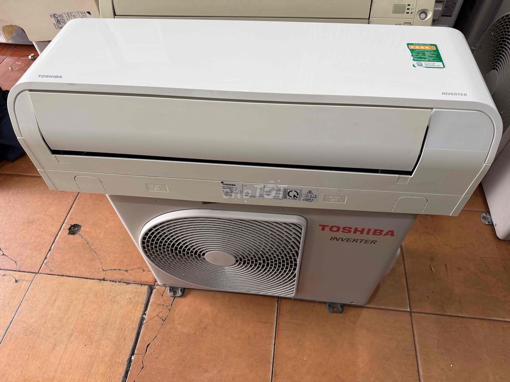 Máy lạnh Toshiba inverter 1.5hp máy lướt đẹp. Mua bán Máy lạnh, điều hoà tại Quận 10 Tp Hồ Chí Minh được đăng bởi Công Ty TNHH TM DV VT Kỹ Thuật  Hoàng Phúc hình 1