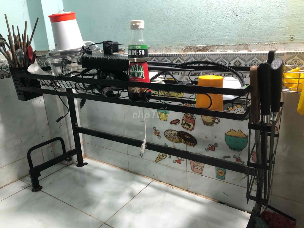 Kệ đựng bát chén kim loại Đen. Mua bán Tủ, kệ gia đình tại Quận 12 Tp Hồ Chí Minh được đăng bởi Liên Lê Ái hình 1