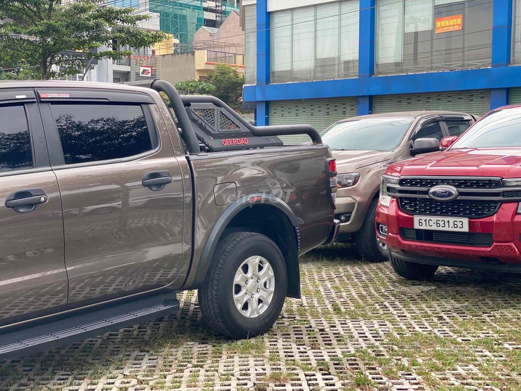 Ford Ranger 2021 XLS 2.2L 4x2 AT - 60000 km. Mua bán Ô tô tại Thành phố Dĩ An Bình Dương được đăng bởi Trung tâm xe qua sử dụng Di An Ford hình 4