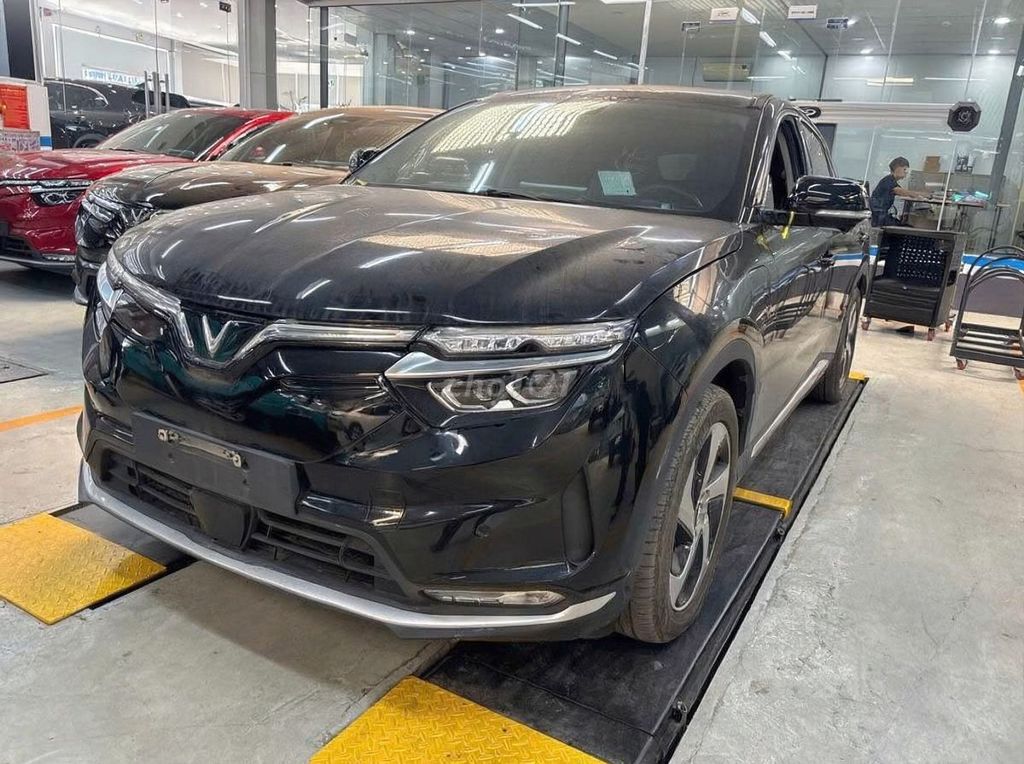 VinFast VF8 Eco AWD 2023