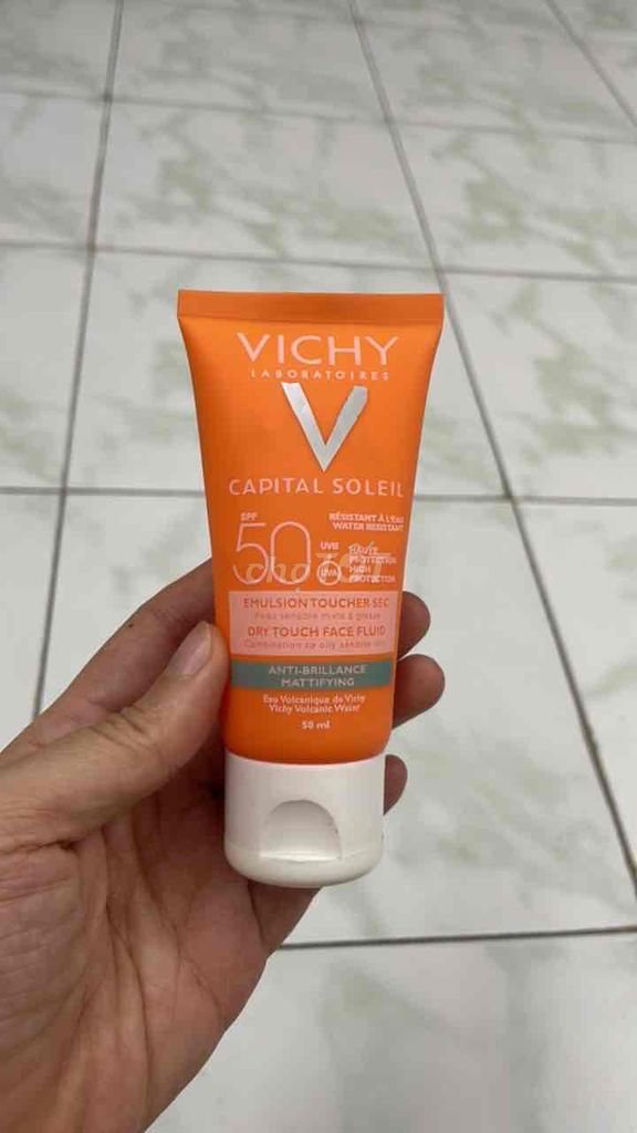 Kem chống nắng Vichy Capital Soleil. Mua bán Phụ kiện thời trang khác tại Quận 5 Tp Hồ Chí Minh được đăng bởi Cherry hình 1