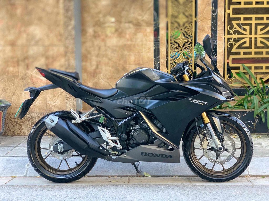 HONDA CBR150 ABS FI cuối 2024 vành vàng tem mới. Mua bán Xe máy tại Quận Cầu Giấy Hà Nội được đăng bởi Tong motor xe may hình 5