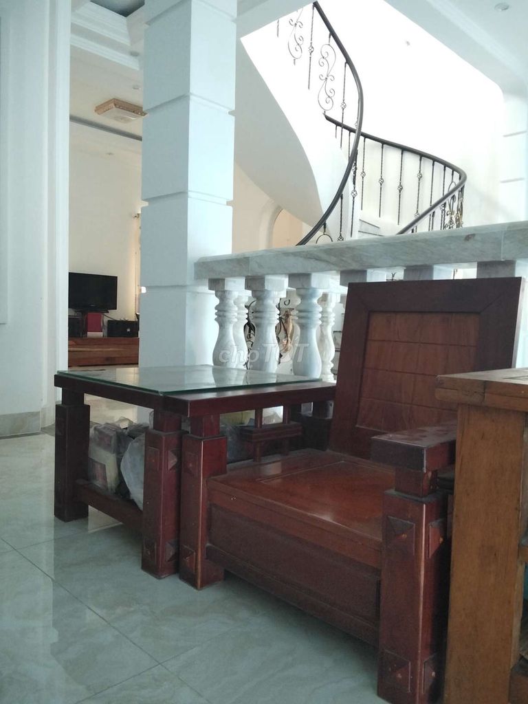 Bộ bàn ghế gỗ căm, gỗ gõ Nâu 2 ghế 1 bàn. Mua bán Bàn ghế tại Thành phố Biên Hòa Đồng Nai được đăng bởi Tất Nghĩa hình 1