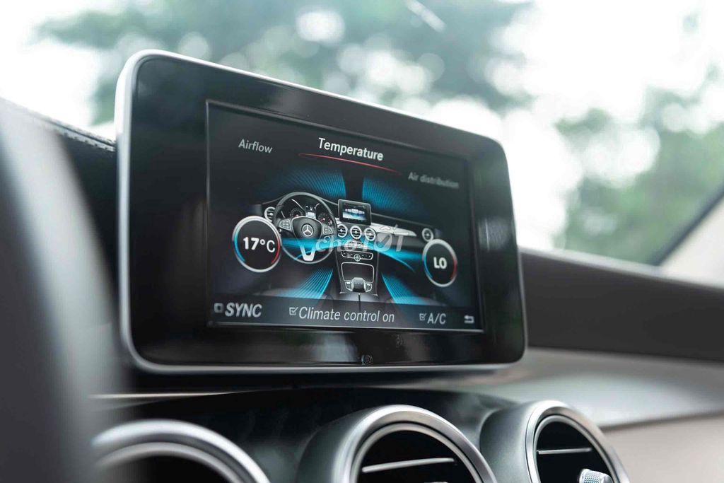 Mercedes GLC300 4Matic 2019. Mua bán Ô tô tại Quận 3 Tp Hồ Chí Minh được đăng bởi Tiền Bùi LONGANH  hình 13