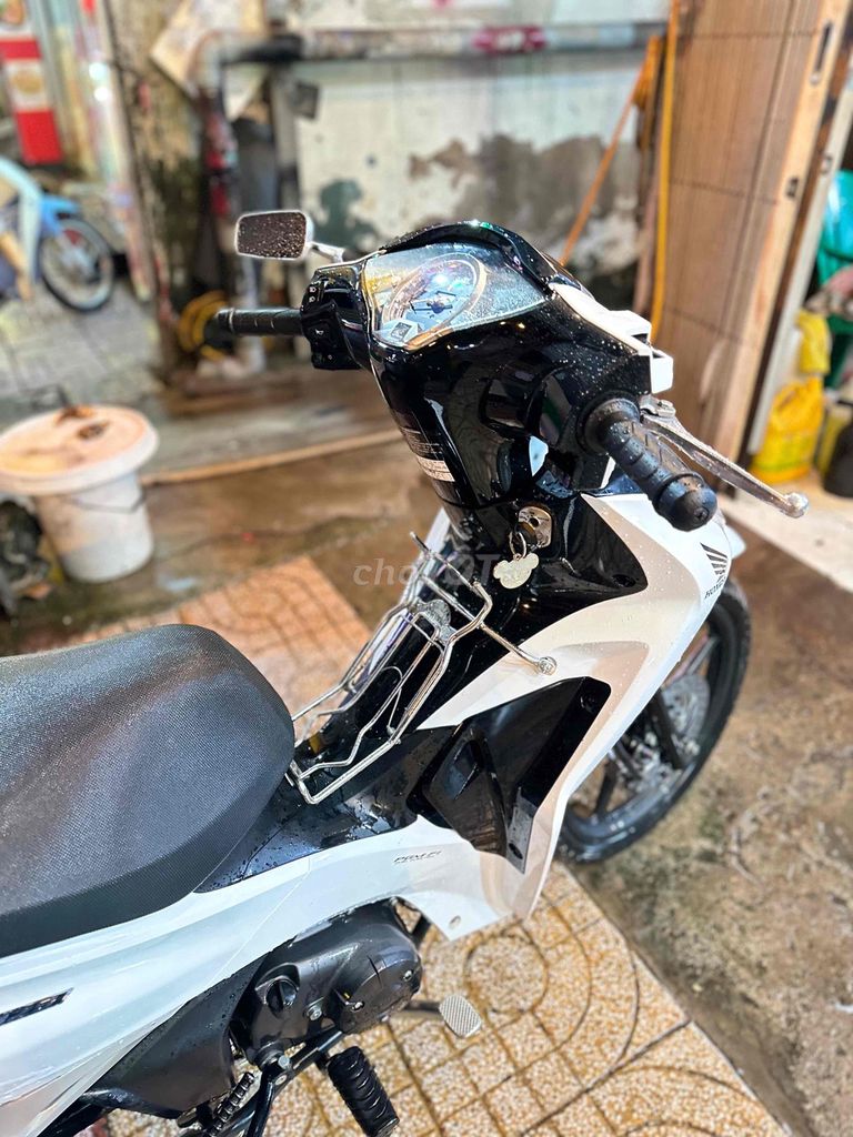 Xe mới chưa 1 vết trầy.Chính chủ. Mua bán Xe máy tại Huyện Nhà Bè Tp Hồ Chí Minh được đăng bởi Lê Tấn Nhã hình 3