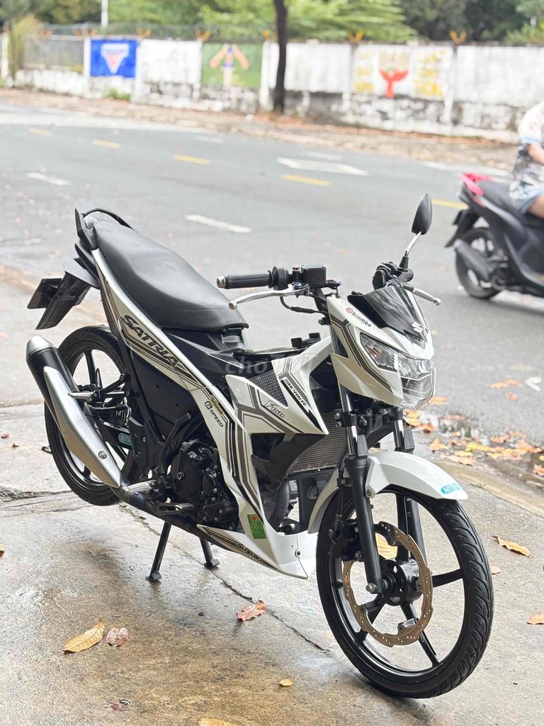 Suzuki Raider Satria Trắng Côn tay. Mua bán Xe máy tại Thị xã Bến Cát Bình Dương được đăng bởi xe máy trả góp tín nghĩa  hình 14