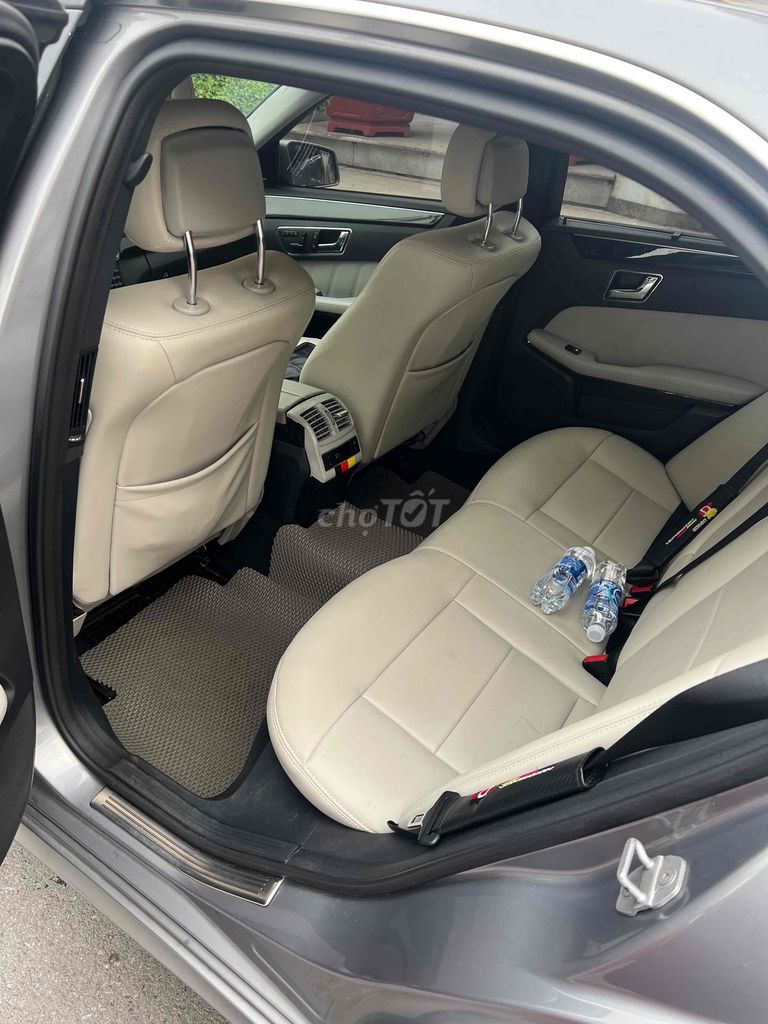 Mercedes Benz E Class 2010 E250 - 150000 km. Mua bán Ô tô tại Quận Hoàng Mai Hà Nội được đăng bởi Trí Nhân hình 10