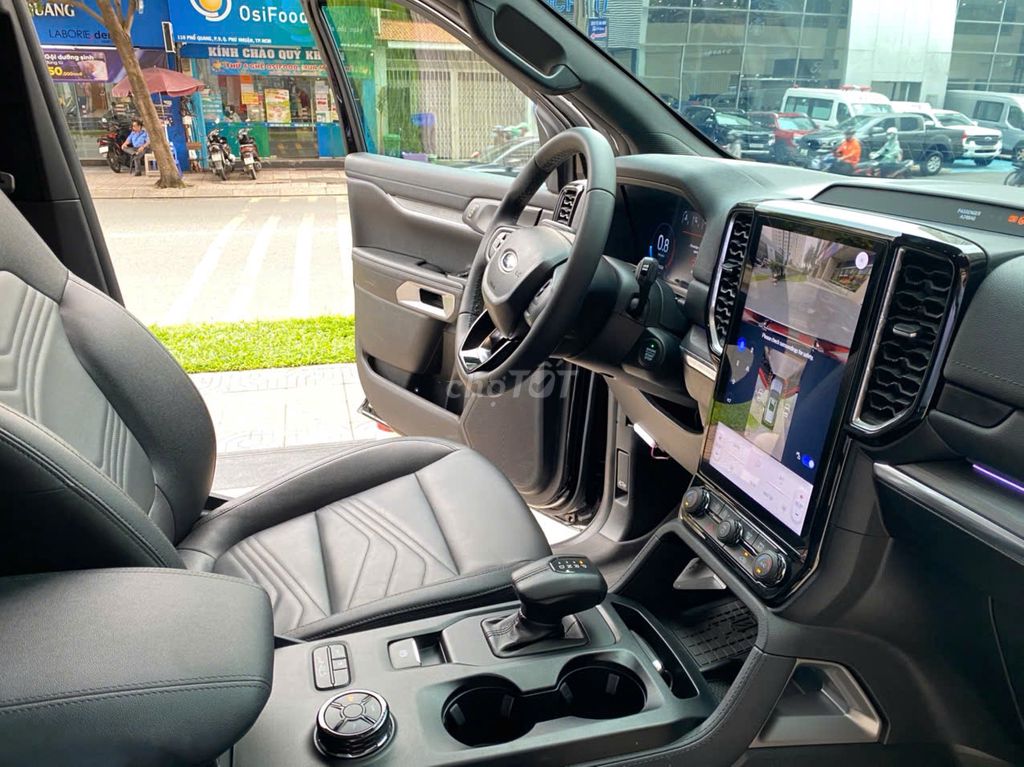 FORD EVEREST TITANIUM 2C CÁ NHÂN 2024 - 11500 KM. Mua bán Ô tô tại Quận Tân Bình Tp Hồ Chí Minh được đăng bởi Mr Hoài SÀI GÒN FORD  hình 13