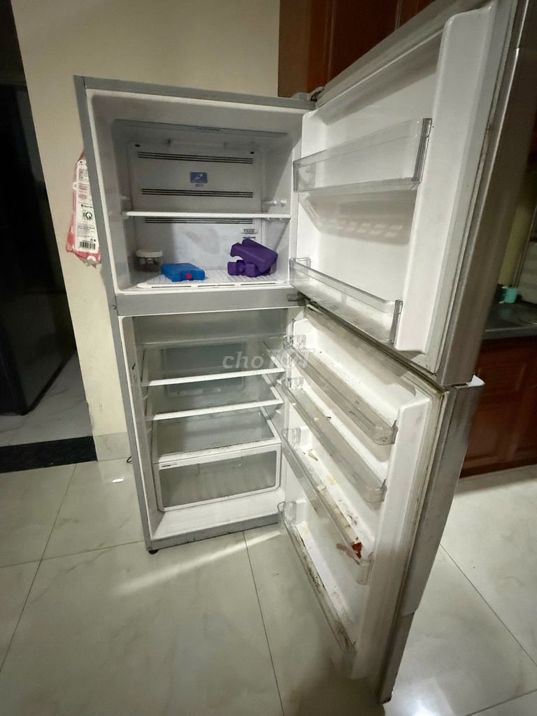 Tủ lạnh Hitachi 335l 2 cánh. Mua bán Tủ lạnh tại Thành phố Thủ Đức Tp Hồ Chí Minh được đăng bởi Nguyễn My hình 1