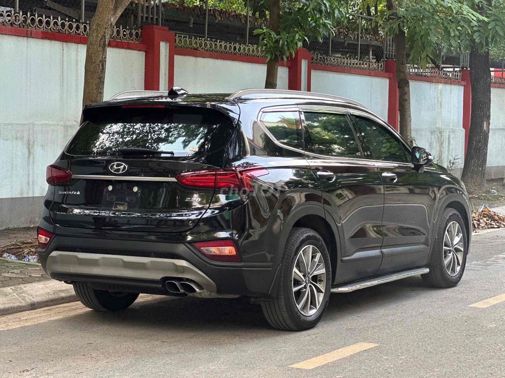 Hyundai Santafe 2.2D tiêu chuẩn sx 2021 siêu đẹp. Mua bán Ô tô tại Quận Cầu Giấy Hà Nội được đăng bởi Cao Quý hình 4