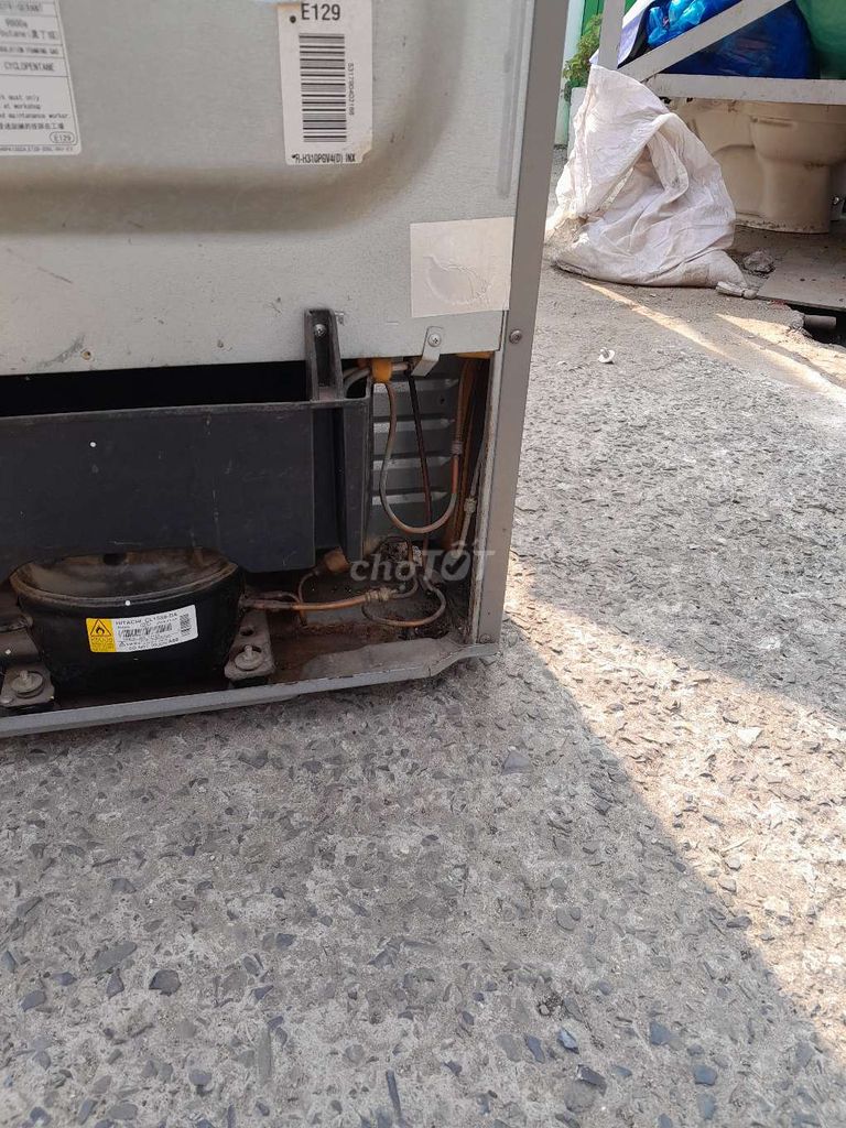 Bán thợ chiếc tủ Hitachi Inverter như hình. Mua bán Tủ lạnh tại Quận 12 Tp Hồ Chí Minh được đăng bởi Nguyễn Việt  hình 4