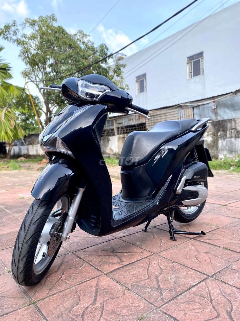 Hàng bỏ mẫu SH 150i ABS 2017 Máy Zin êm. Mua bán Xe máy tại Quận Ninh Kiều Cần Thơ được đăng bởi Xe Máy TÂN LIÊN HƯNG 1 91B hình 2