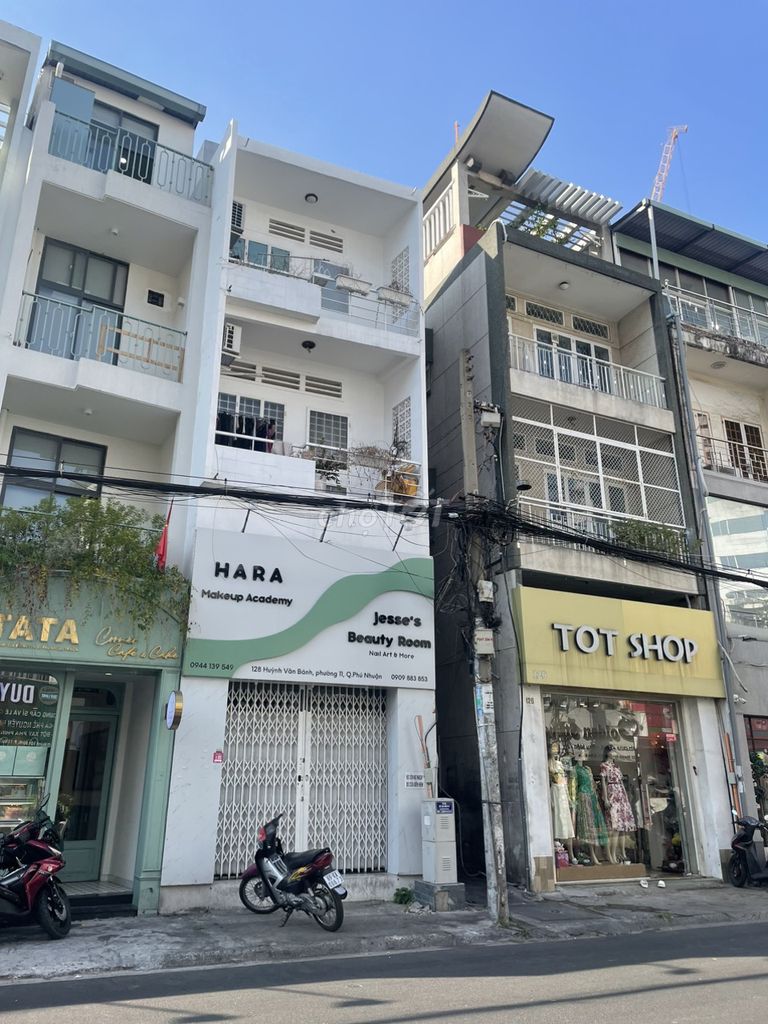 Cho thuê nhà góc 2MT Huỳnh Văn Bánh, PN, 4x10m, 3 lầu, giá 25 triệu
