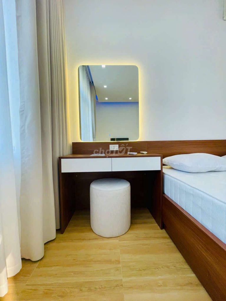 nhà mặt tiền 3 tầng