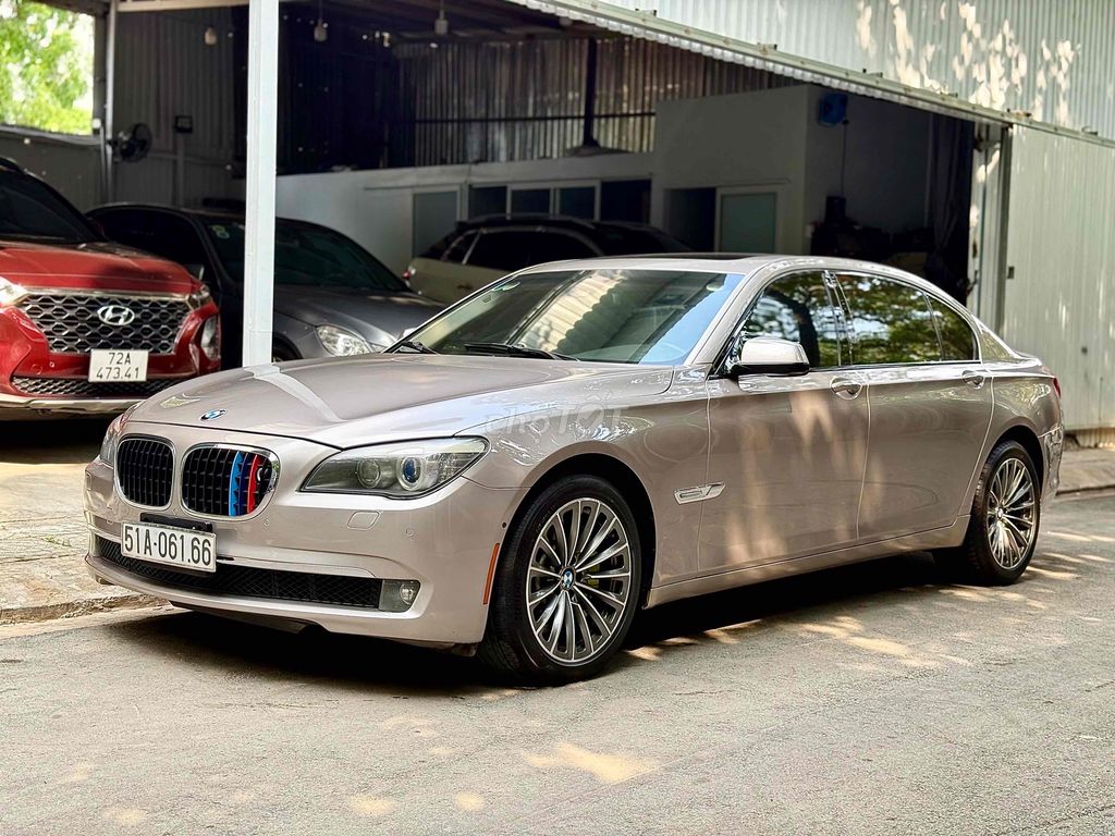 BMW 7 Series 2009 F02 new model dkld 2011. Mua bán Ô tô tại Quận Tân Phú Tp Hồ Chí Minh được đăng bởi Lê Băng Vinh hình 2