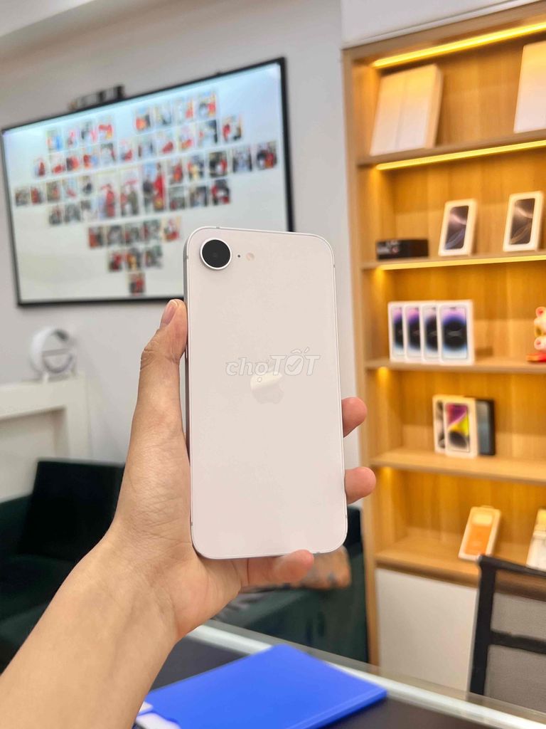 🔥iP 16e 128GB pin 100 zin nguyên bản giá tốt🔥. Mua bán Điện thoại tại Quận Hải An Hải Phòng được đăng bởi Nguyễn Hương Giang hình 1
