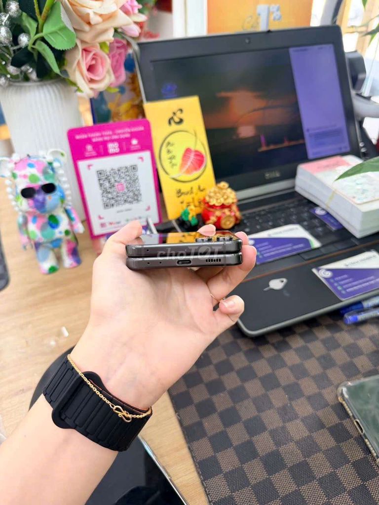 Samsung Z Flip 5 512GB Xám 2simcó ship. Mua bán Điện thoại tại Thành phố Thủ Đức Tp Hồ Chí Minh được đăng bởi Minh phương hình 1