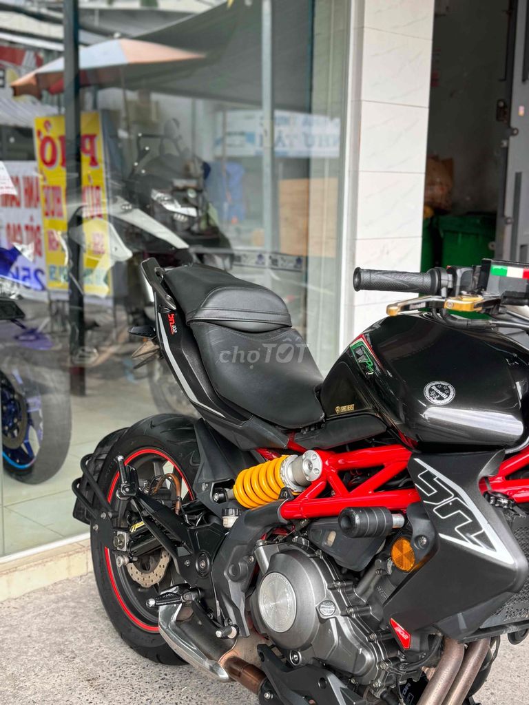 Cần bán Benelli BN302 2017 Biển SG Xe đẹp Máy Zin. Mua bán Xe máy tại Quận Bình Tân Tp Hồ Chí Minh được đăng bởi Việt Motor Bình Tân hình 3