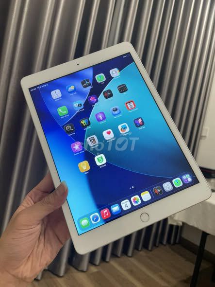 Apple iPad Gen 8 32GB Trắng. Mua bán Máy tính bảng tại Quận 1 Tp Hồ Chí Minh được đăng bởi Hội Đồ Điện Tử hình 1