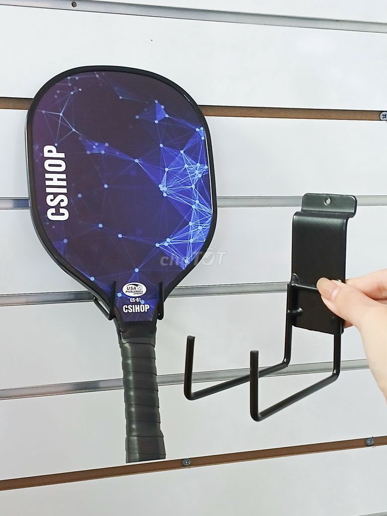 MÓC TREO VỢT PICKLEBALL LOẠI CÀI RÃNH SLATWALL. Mua bán Tủ, kệ gia đình tại Quận Gò Vấp Tp Hồ Chí Minh được đăng bởi Do Sang hình 1