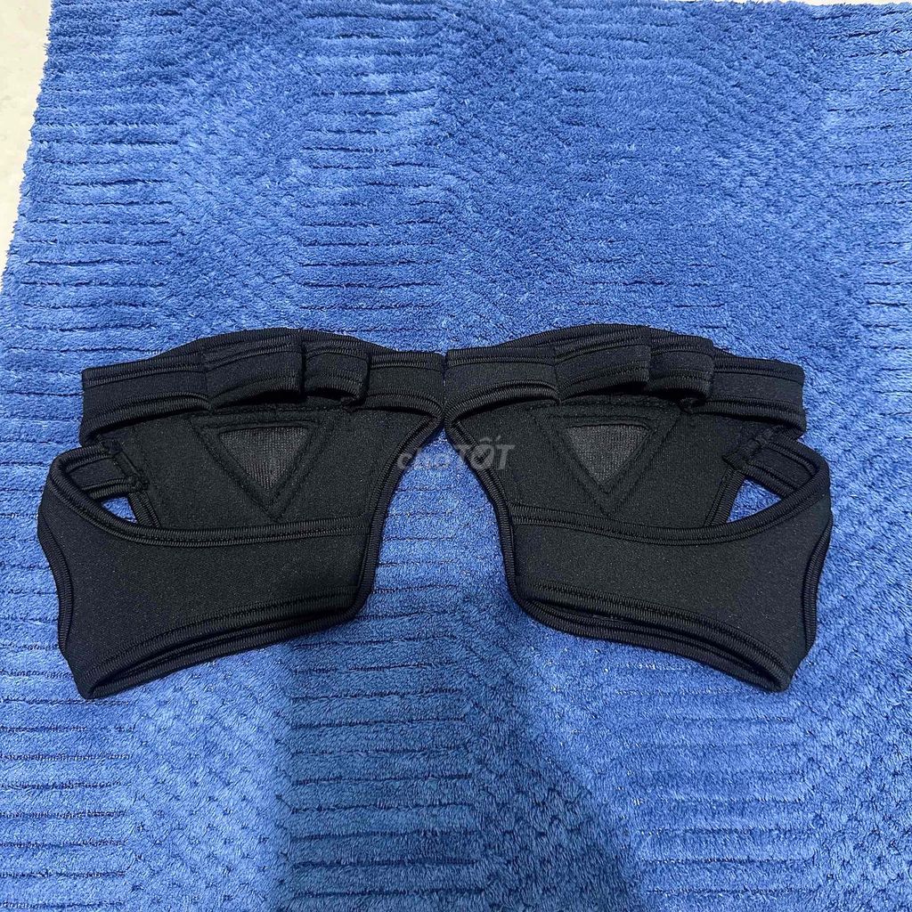 Găng tay tập gym Đen Hồng Mới. Mua bán Đồ thể thao, Dã ngoại tại Quận Phú Nhuận Tp Hồ Chí Minh được đăng bởi Trần Chí Công hình 1