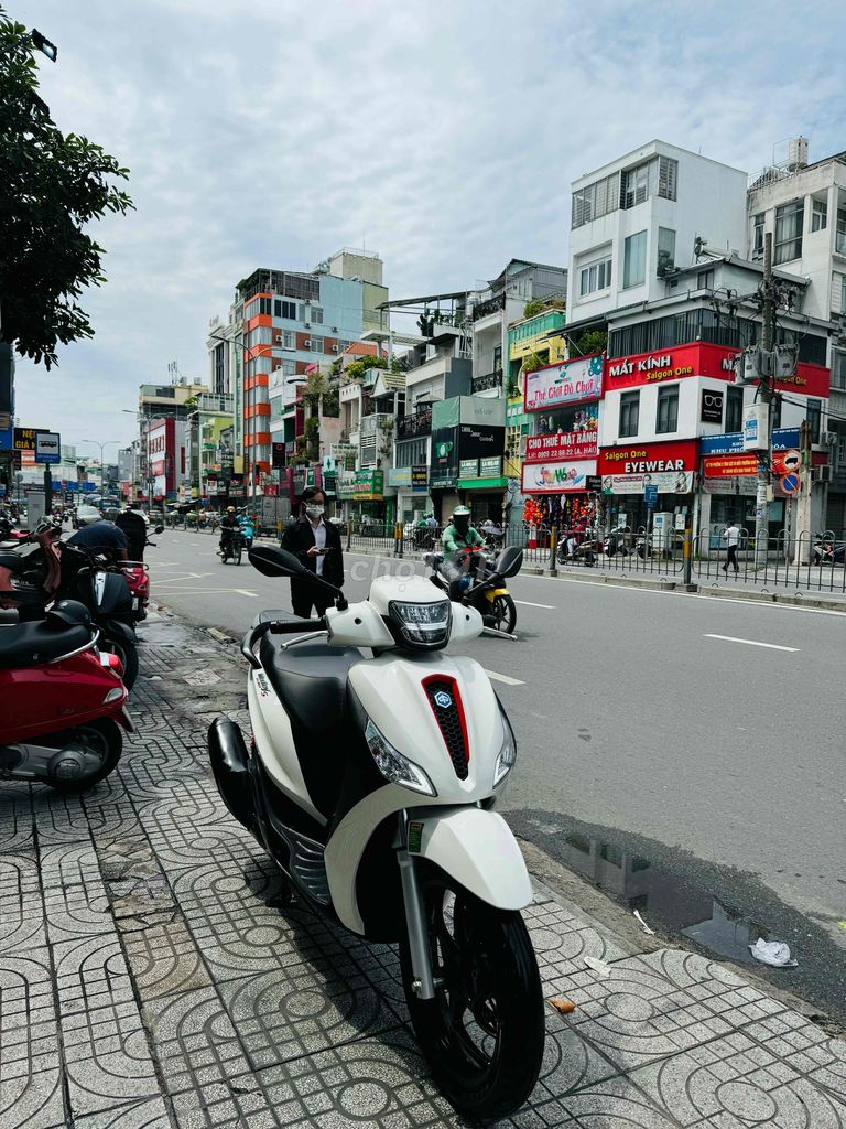 Medley 10-2022 3k km chính chủ 1 chủ Tphcm