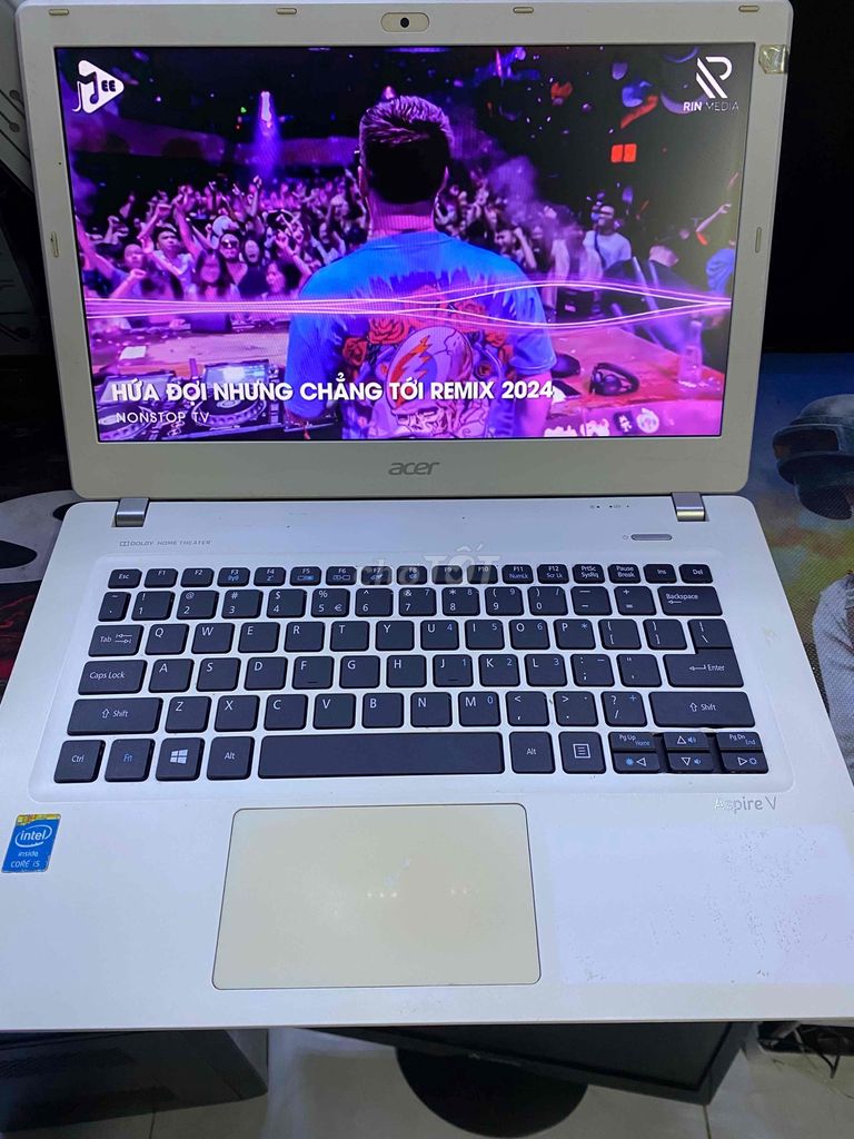 laptop i5-gen4-ram8g-ssd120g-pin2h - ae nào cần