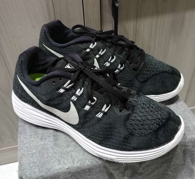 Giày thể thao Nike. Mua bán Giày dép tại Quận 7 Tp Hồ Chí Minh được đăng bởi Khoi Vu